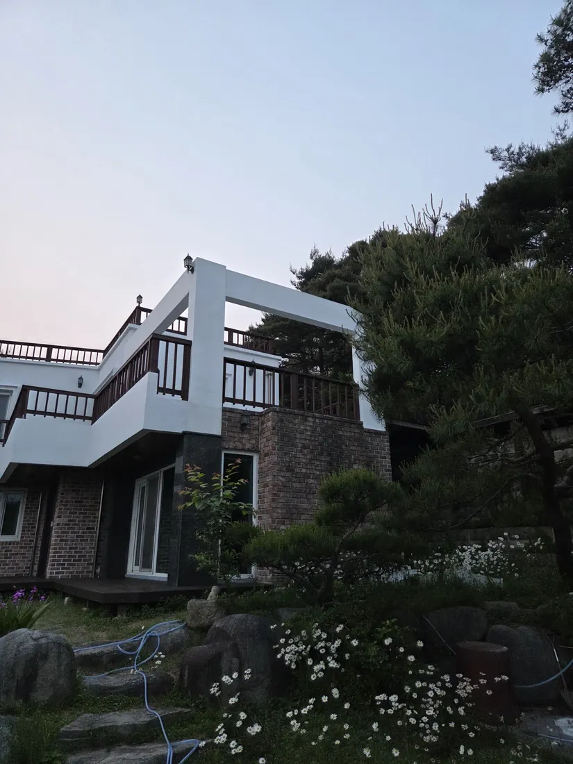 계단실 페인트공사 대표 이미지